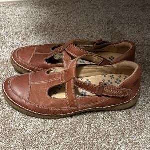 Brown Leather Mary Jane Shoes